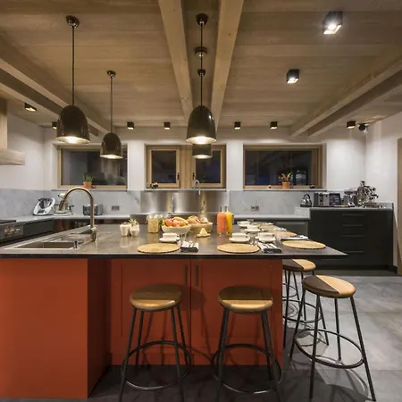 Chalet Lech: Unwind In The Heart Of The Alps Apartment Wilden